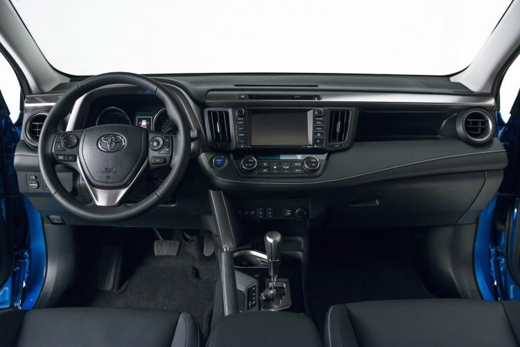 interieur Toyota-Rav4-restyle