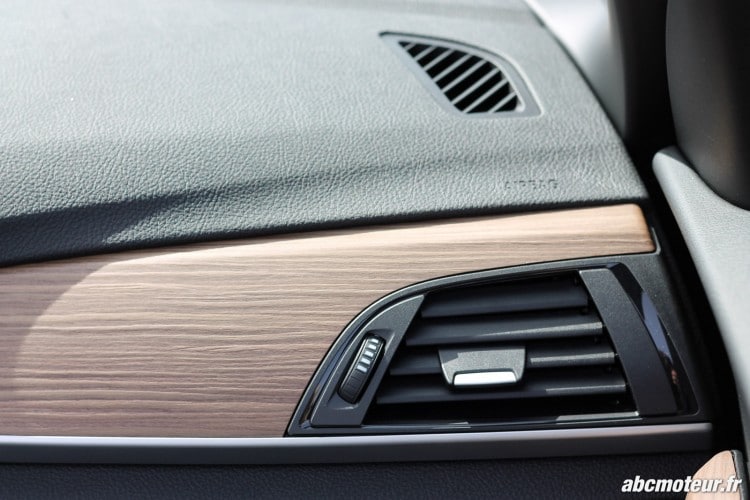 insert bois BMW Serie 2 Cabriolet 220d
