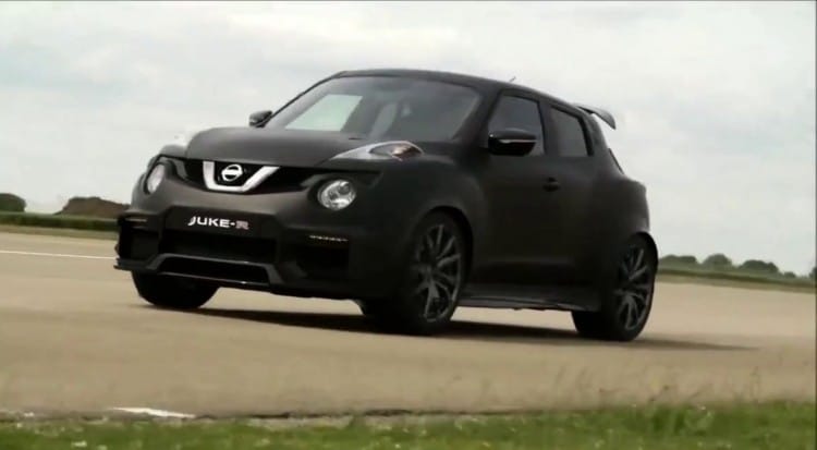 Nissan Juke R 2-0 600 ch 2015