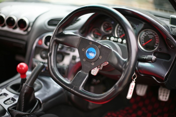 L'intérieur de la Mazda RX-7 VeilSide (crédit : Tommy Wong)