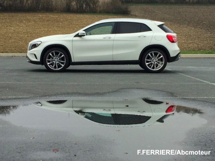 Mercedes-GLA-3
