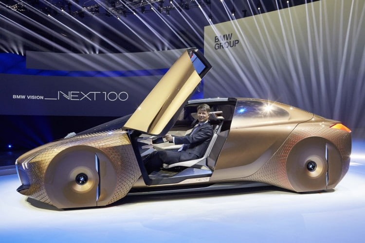 BMW Vision Next 100 - 1