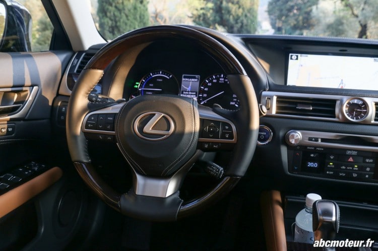 Lexus GS 450h Executive volant