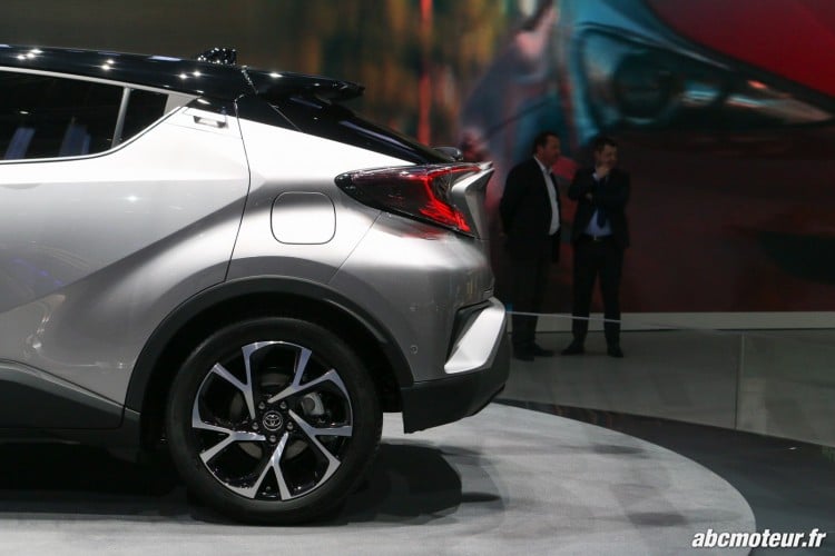 Toyota C-HR arriere Geneve 2016