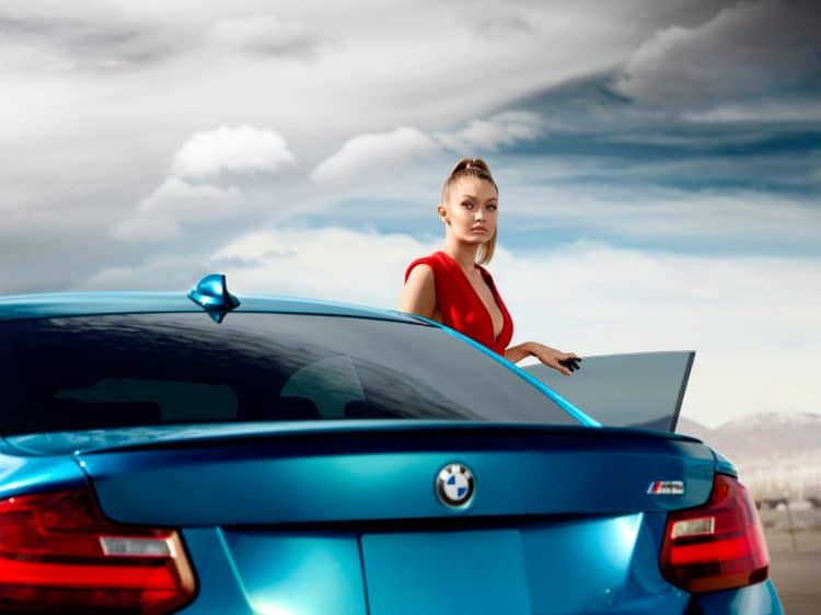 BMW M2 Gigi Hadid - 3