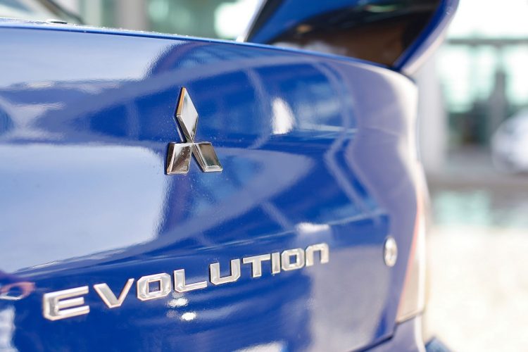 Mitsubishi Evolution logo coffre