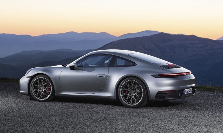 Porsche 911 type 992 - Vue 3/4 arrière