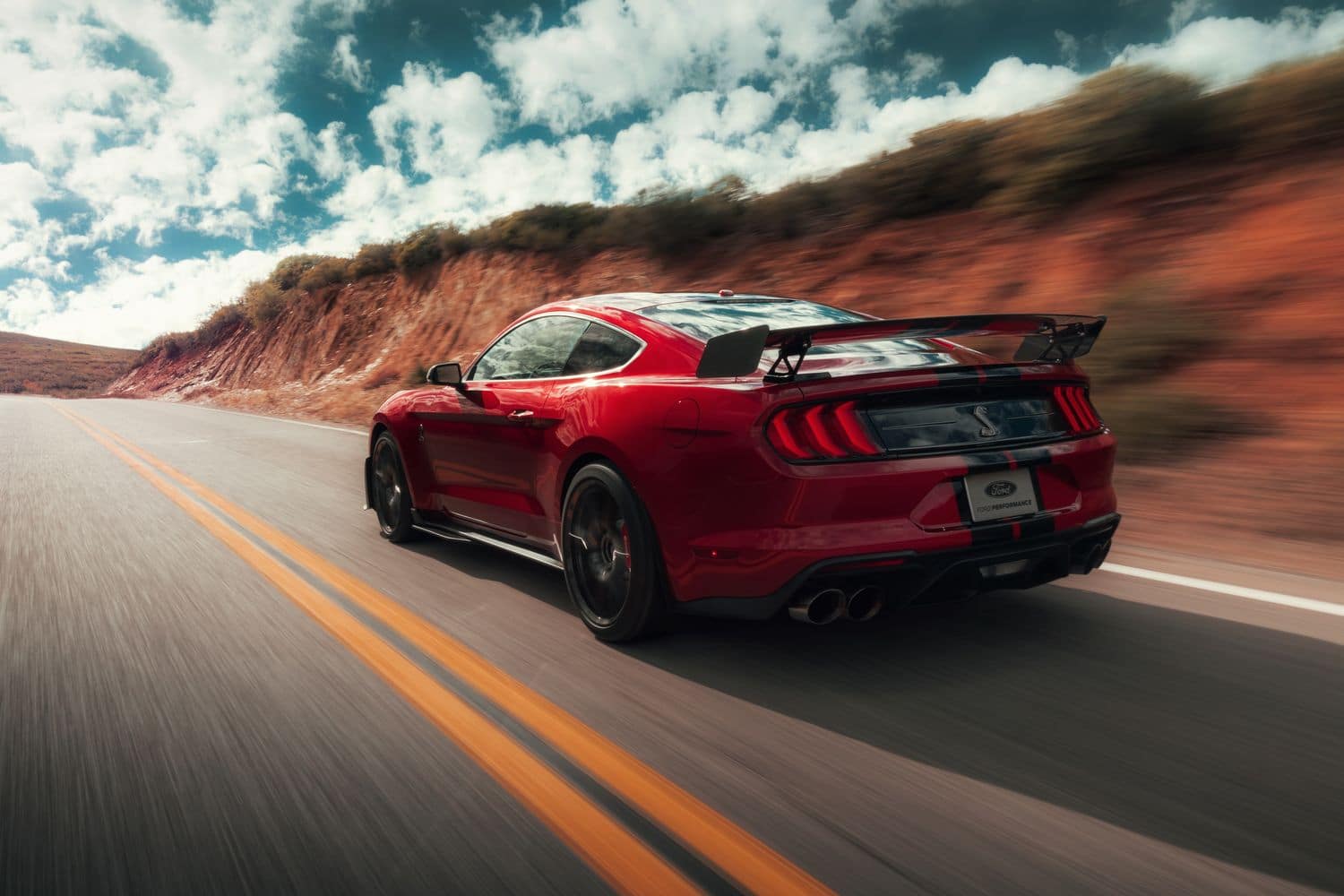 Ford Mustang Shelby GT500 - 3/4 arrière