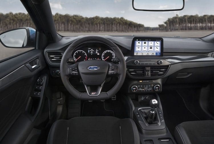 Ford Focus ST 2019 - Planche de bord