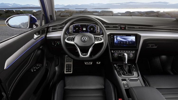 Volkswagen Passat restylée 2019 - Planche de bord