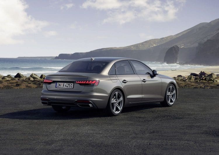 Audi A4 Berline - Arrière