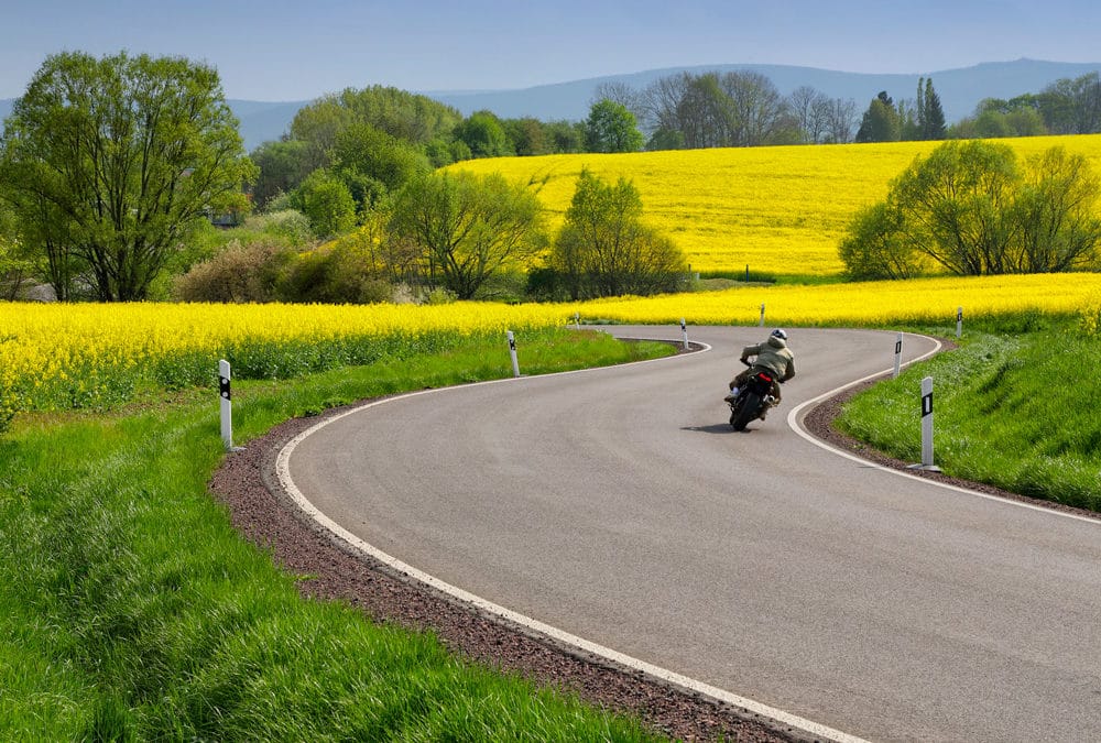 Sortir sa moto de l’hivernage : le guide pratique !