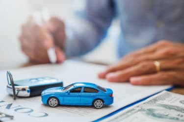 Arreter une assurance auto quand on a encore sa voiture