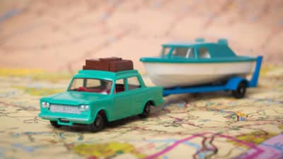Comment fonctionne l'assurance auto quand on part en vacances ou sur le lieu des congés