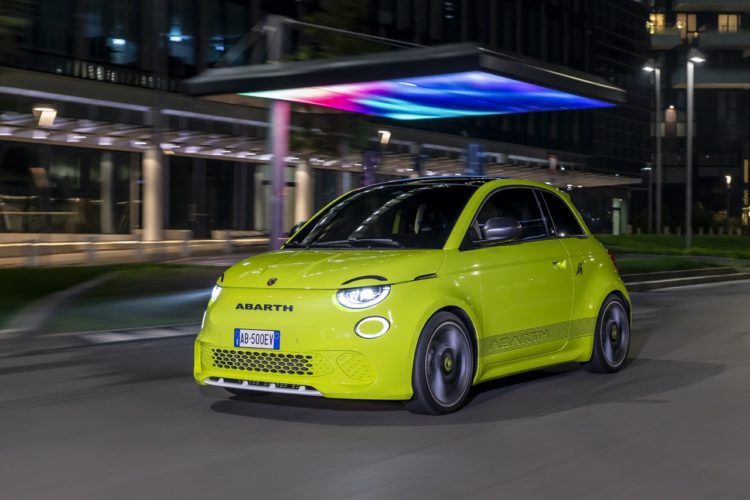newabarth500e24 637cb611c45b9 637ce1676836d grande
