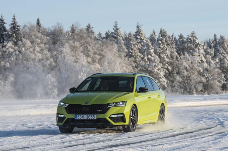 skoda octavia combi rs ice driving