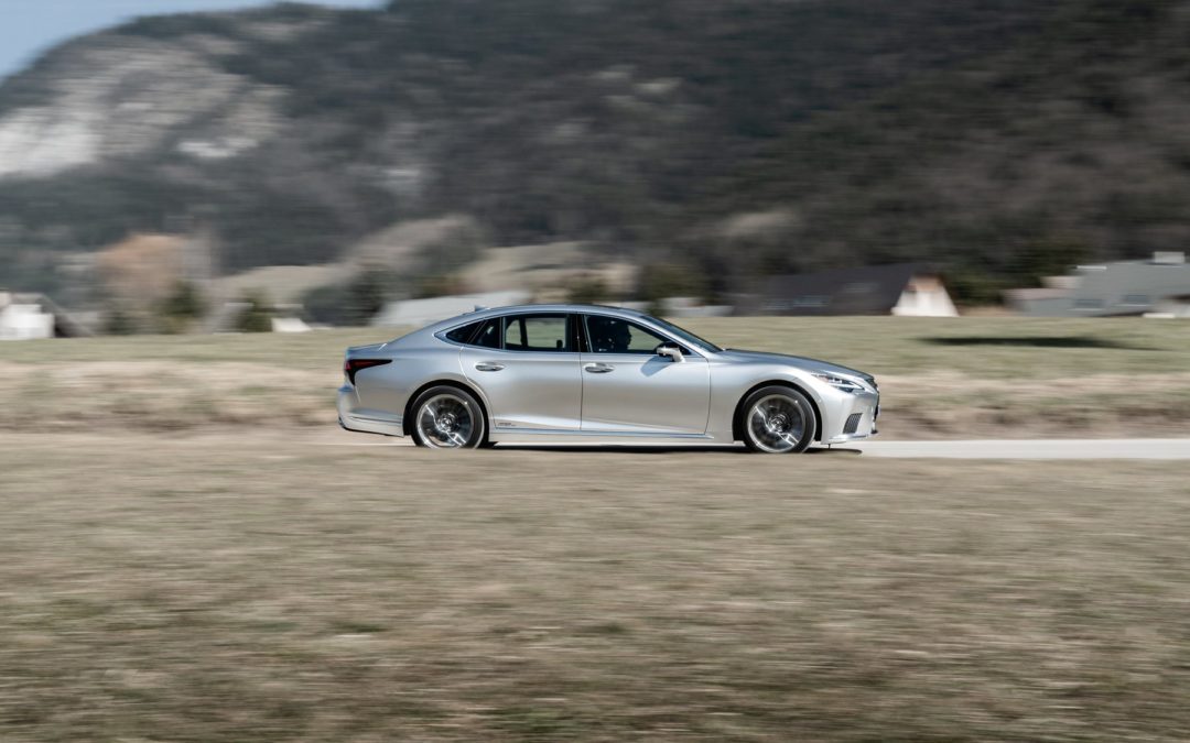 Essai Lexus LS 500h 4×4 : notre avis sur la limousine la plus décalée du marché !
