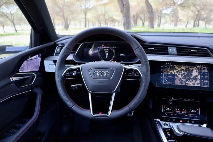 audi q8 sportback 55 e tron 0895