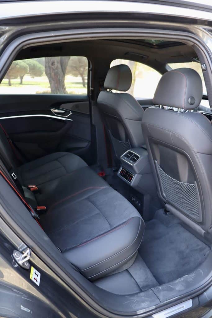audi q8 sportback 55 e tron 0910