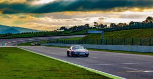 Un circuit automobile lors d'un stage de pilotage