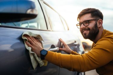 Préparation d'une voiture pour la vendre
