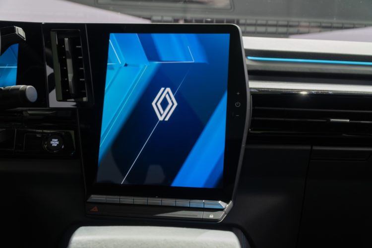 Console centrale du nouveau Renault Rafale