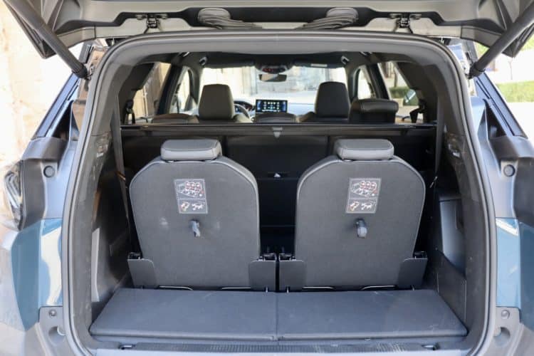 peugeot 5008 hybrid 136 coffre 7 places