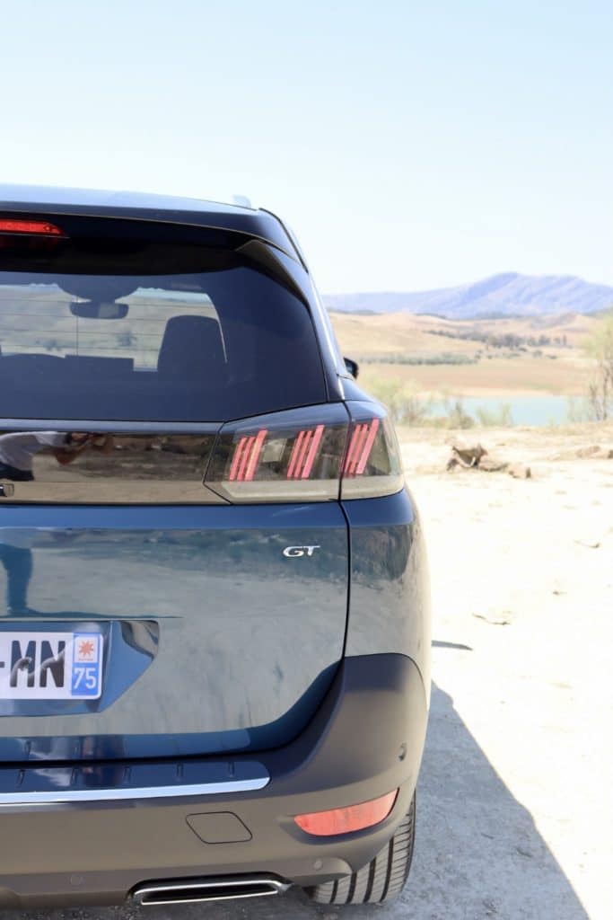 peugeot 5008 hybrid 136 optique arrière