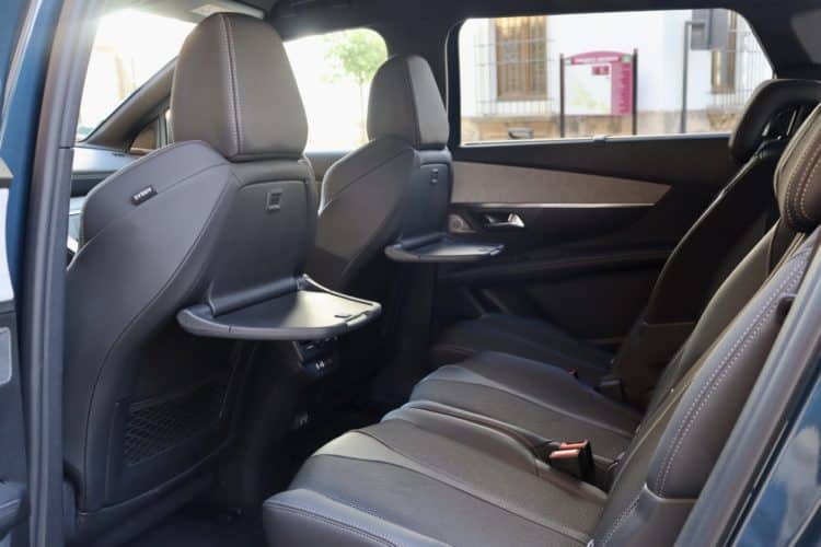 peugeot 5008 hybrid 136 places arrière