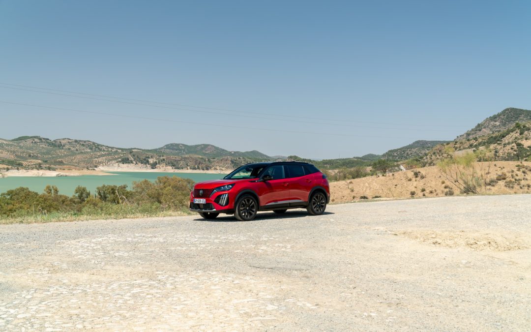 Essai Peugeot e-2008 restylé 156 ch : trois griffes bien limées