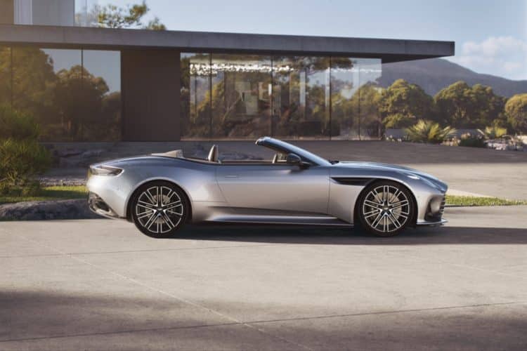 aston martin db12 volante profil
