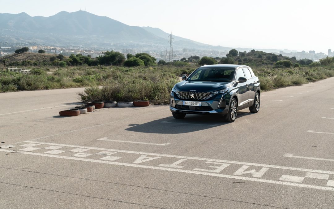 Essai Peugeot 3008 Hybrid 136 e-DCS6 (2023) : vraiment intéressant ou effet d’annonce ?