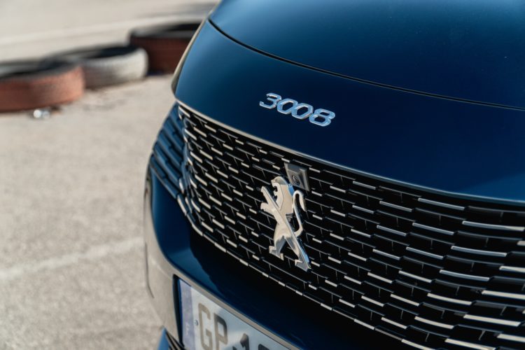 essai peugeot 3008 hybrid 136 2023 9