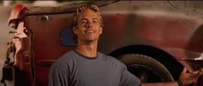 Paul Walker dans Fast and Furious 1 devant la Toyota Supra