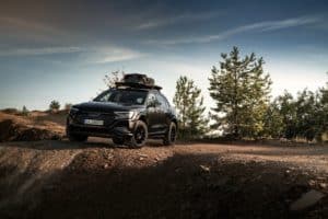 audi q8 e tron edition dakar