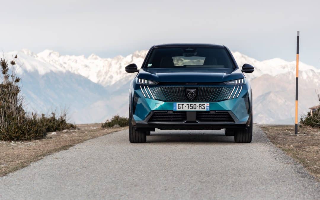 Le Peugeot E-3008 a un carnet de commandes bien rempli