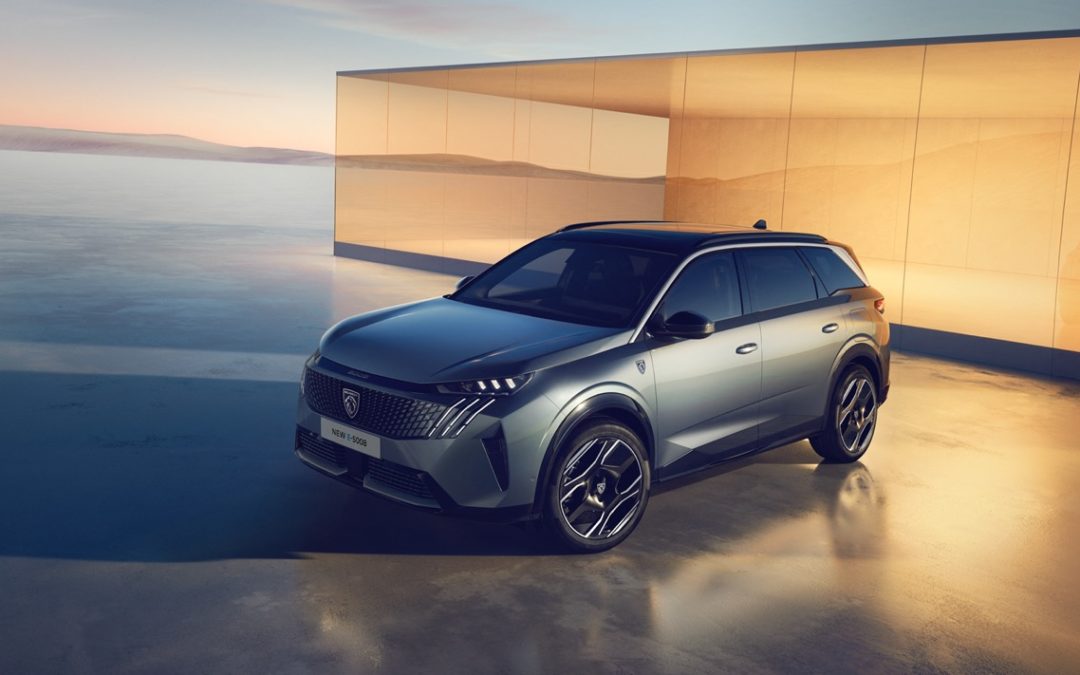 Le nouveau Peugeot E-5008 est-il meilleur que le E-3008 ?