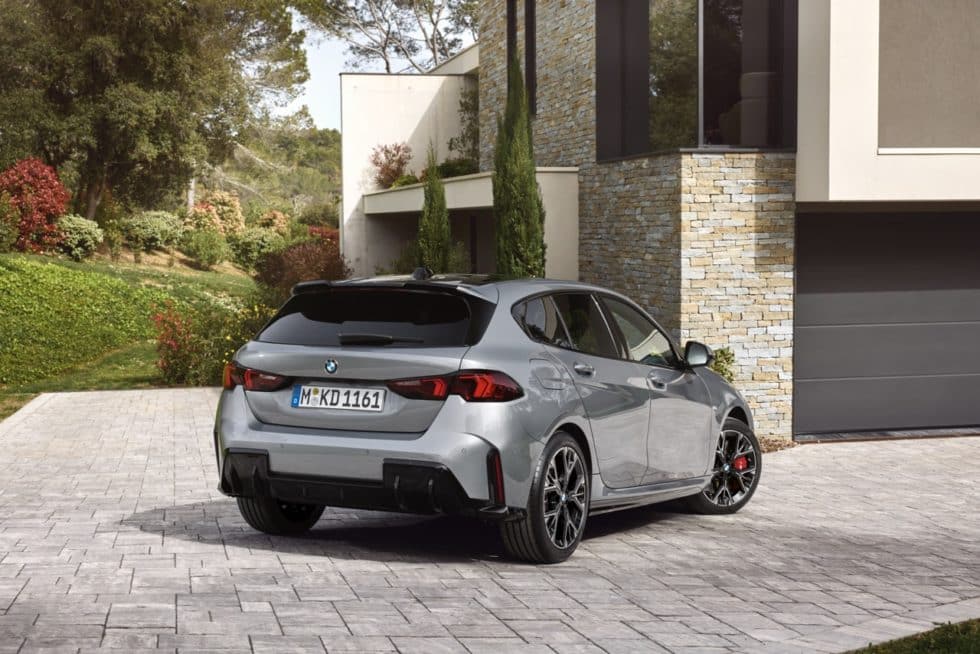 bmw 120 2024 arrière