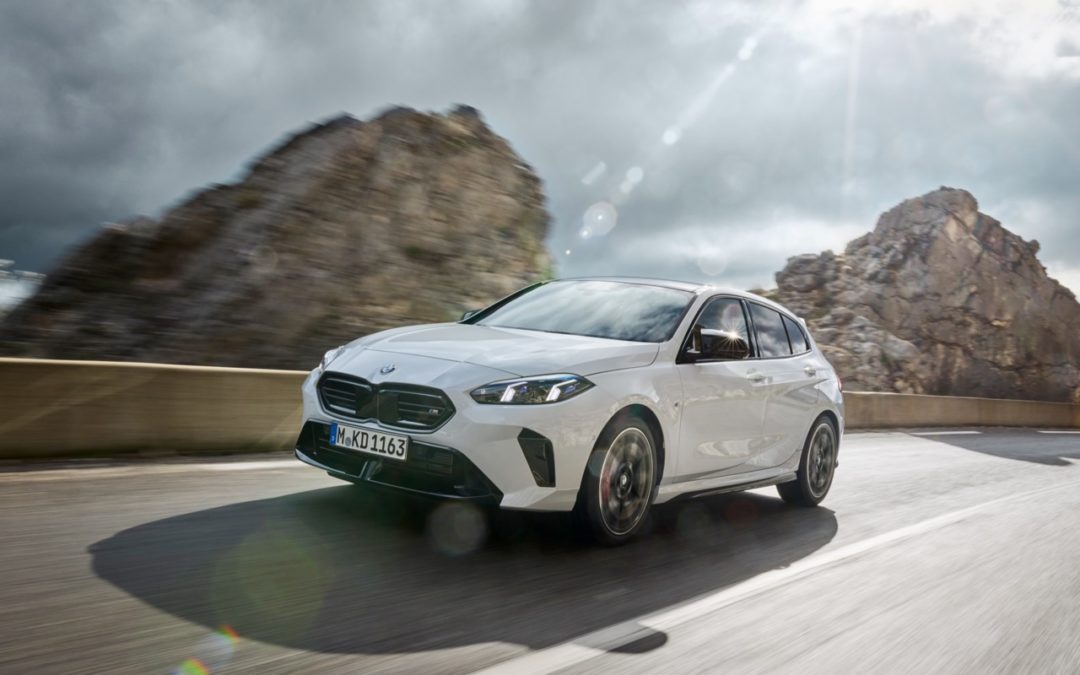 BMW M135 xDrive : voici la nouvelle berline compacte de 300 chevaux !