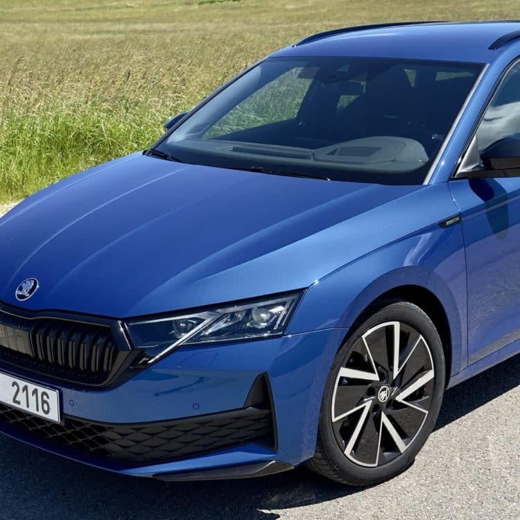 skoda octavia combi 2024 phare et jantes