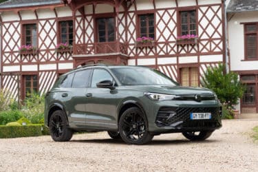 volkswagen tiguan ehybride r line 2024 cover