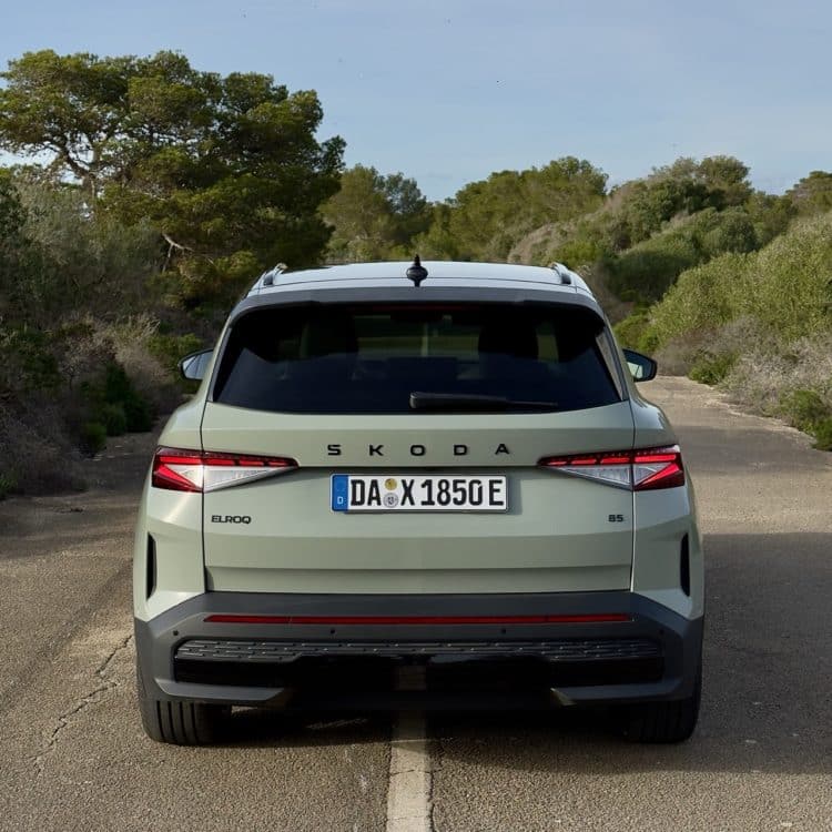 essai skoda elroq 85 arrière