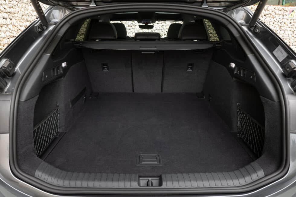 audi s6 e tron coffre