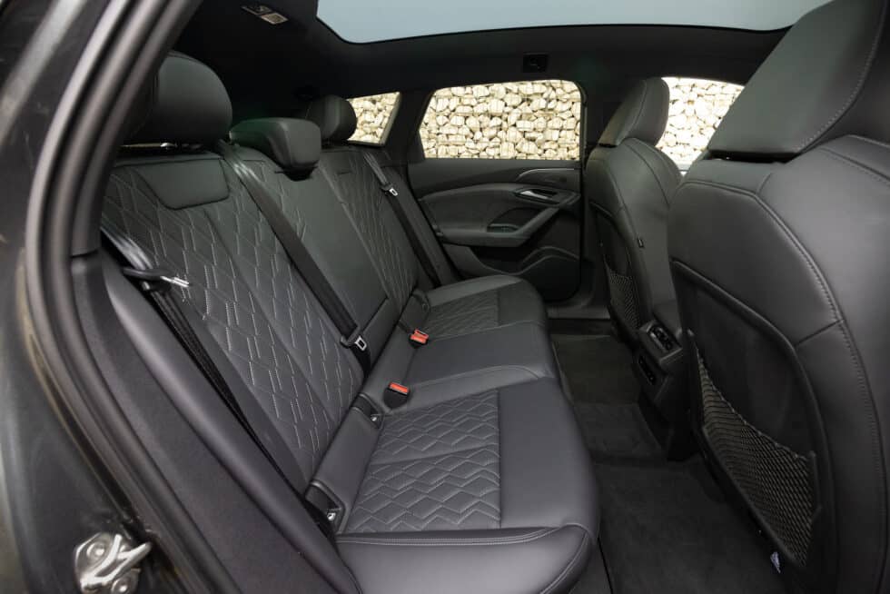 audi s6 e tron places arrière