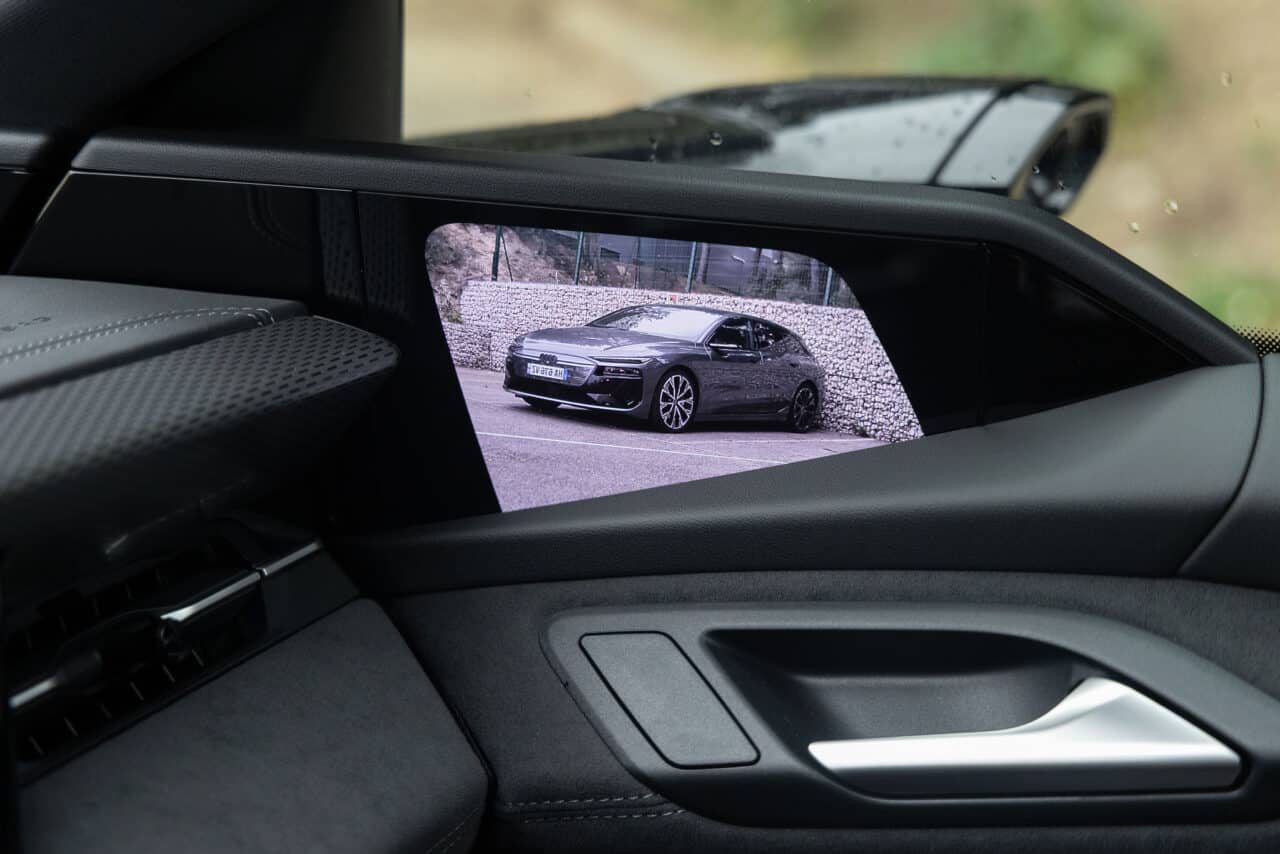 audi s6 e tron retro caméra