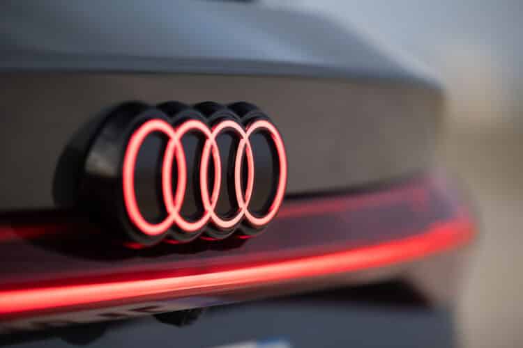 logo audi a6 e tron