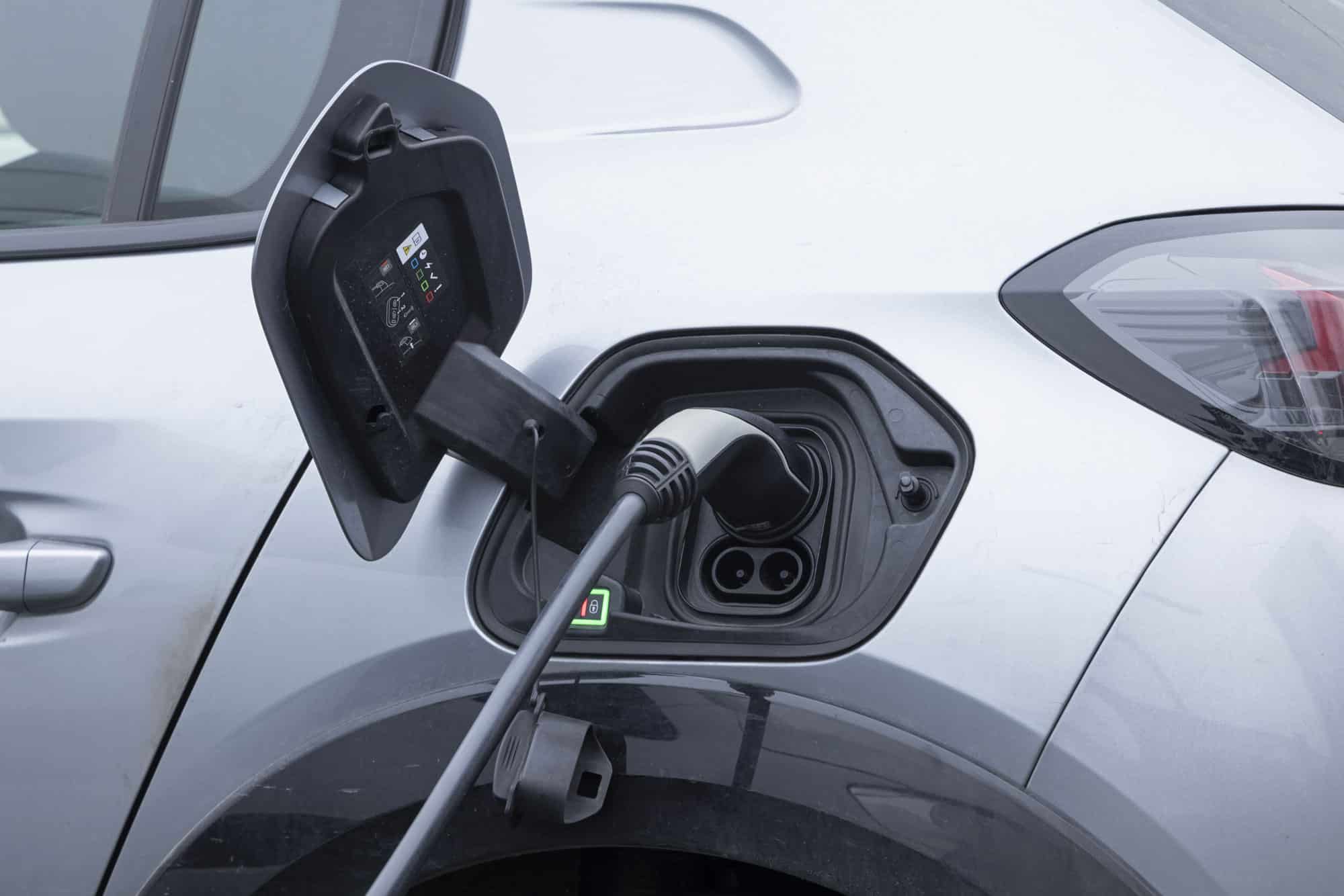 Trappe de recharge d'une voiture électrique
